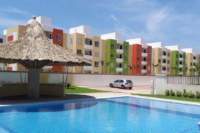 Apartamento:wifi/alberca/aire AC/lavadora/parking